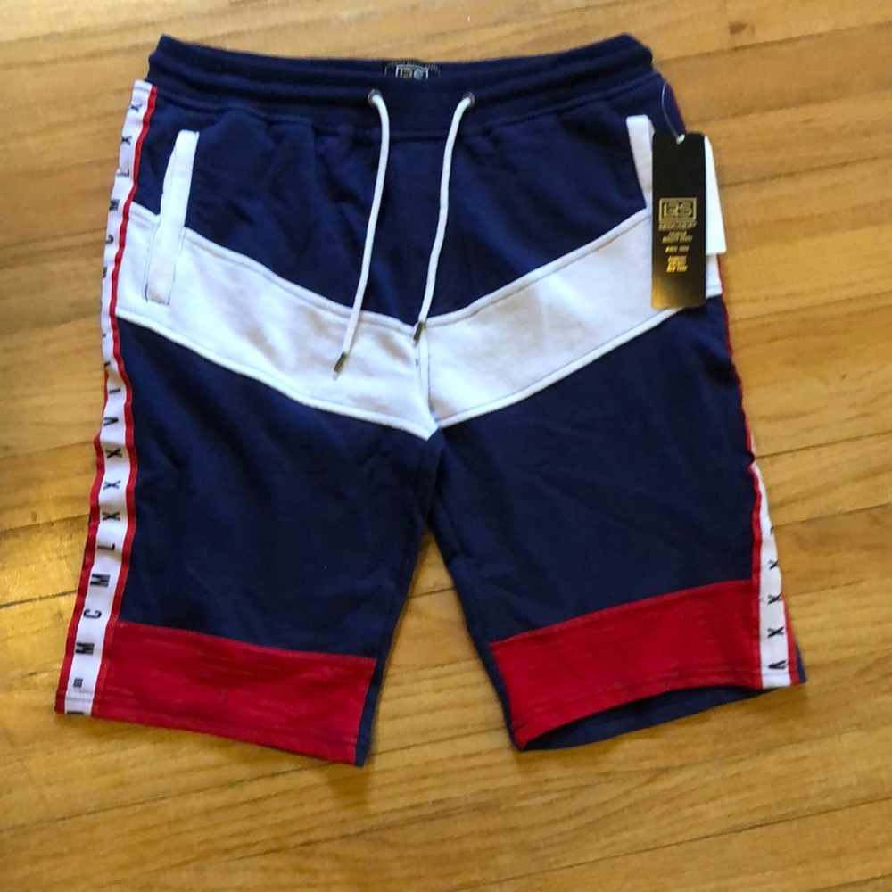 NWT 70% OFF CLEARANCE PRICE - LR Scoop Boys Shorts